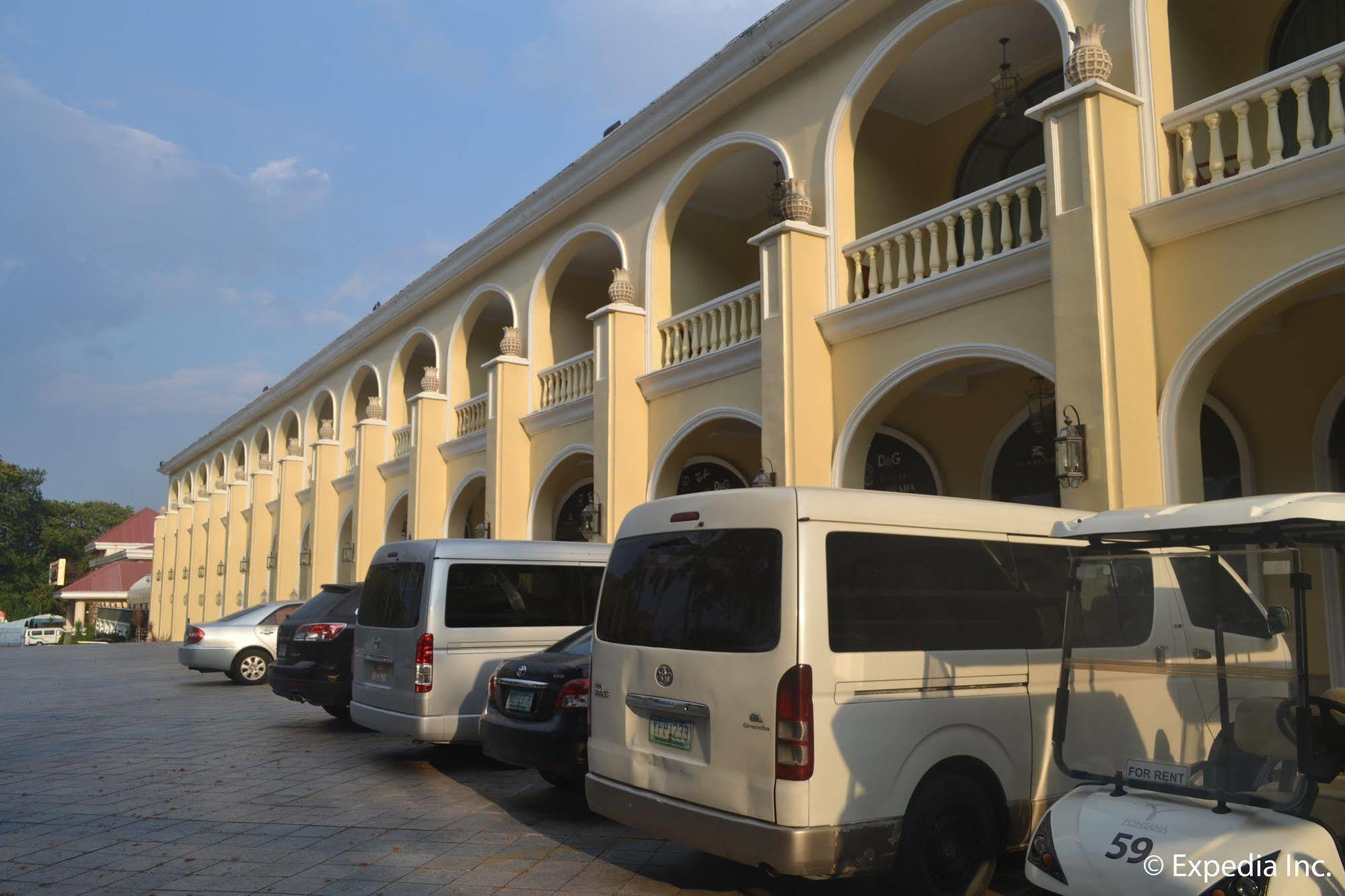 Fontana Hotel And Villas - Fontana Hot Spring Leisure Parks Mabalacat Экстерьер фото