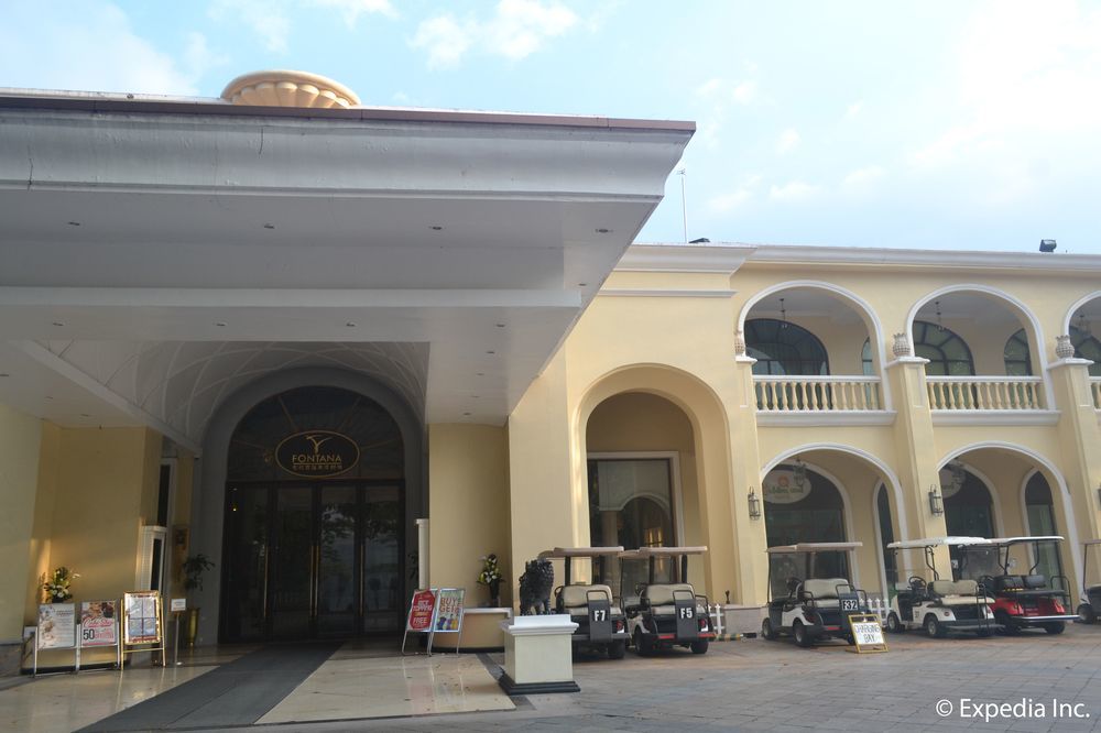 Fontana Hotel And Villas - Fontana Hot Spring Leisure Parks Mabalacat Экстерьер фото